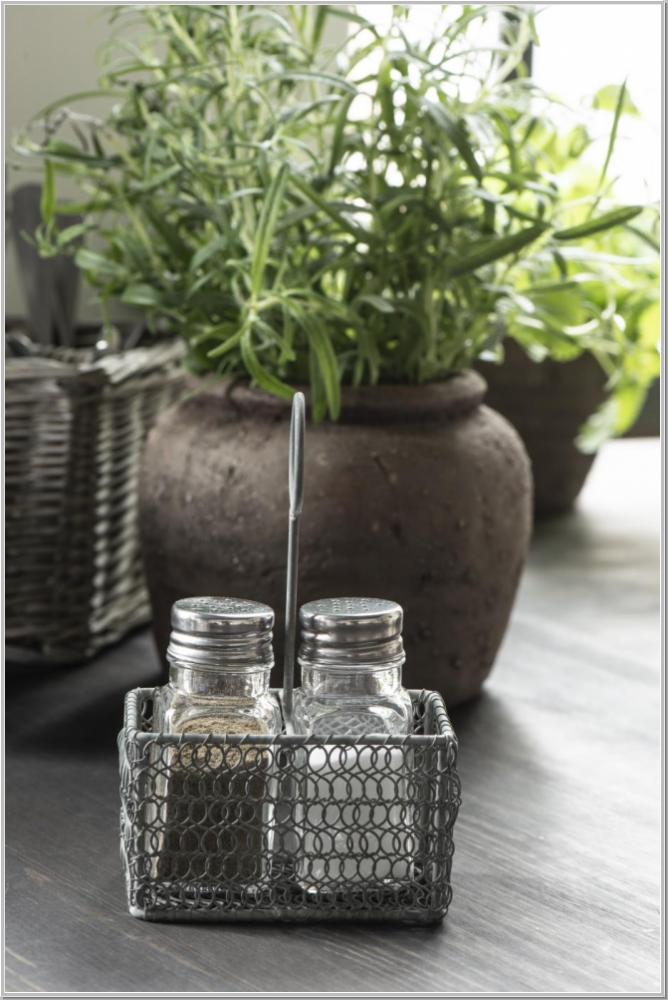 Salz/Pfefferhalter Korb mit Griff h17cm Salz/Pfefferhalter Korb mit Griff h17cm