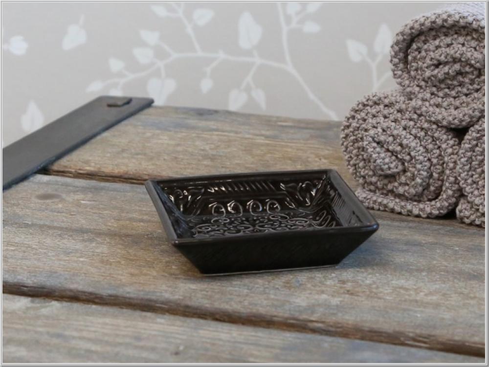 Preview: Seifenschale Soapdish Relief schwarz Ø 10,5cm Preview: Seifenschale Soapdish Relief schwarz Ø 10,5cm