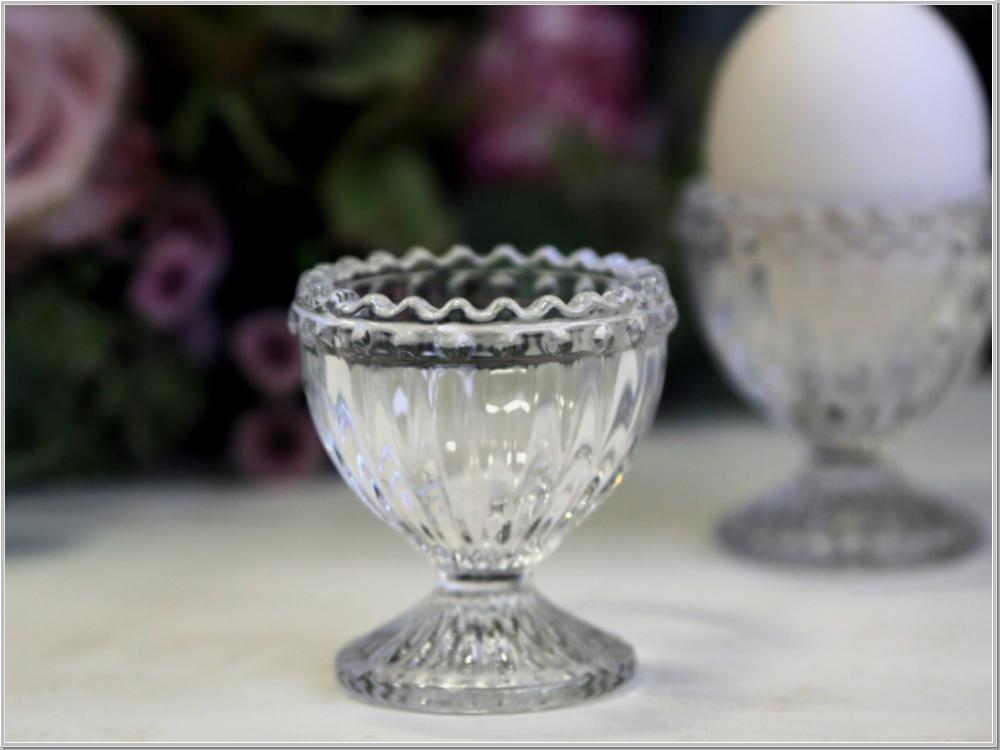 Preview: Eierbecher mit Perlenkante Glas H5,5cm Preview: Eierbecher mit Perlenkante Glas H5,5cm