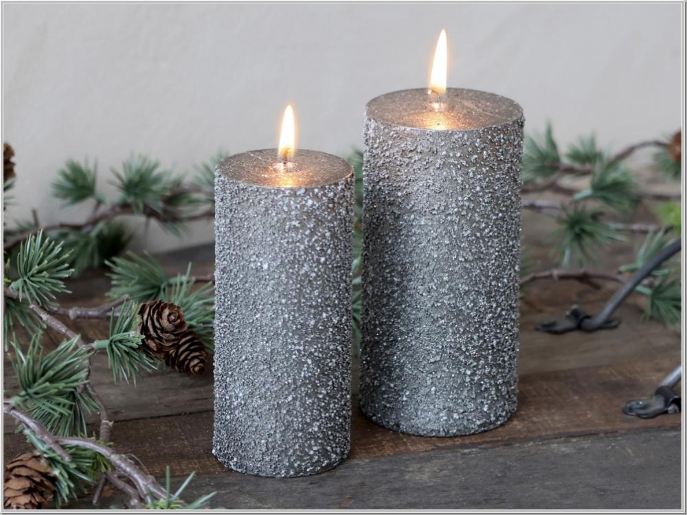 Preview: Macon rustikale Stumpenkerze Olive Glitter H12x Ø6cm Preview: Macon rustikale Stumpenkerze Olive Glitter H12x Ø6cm