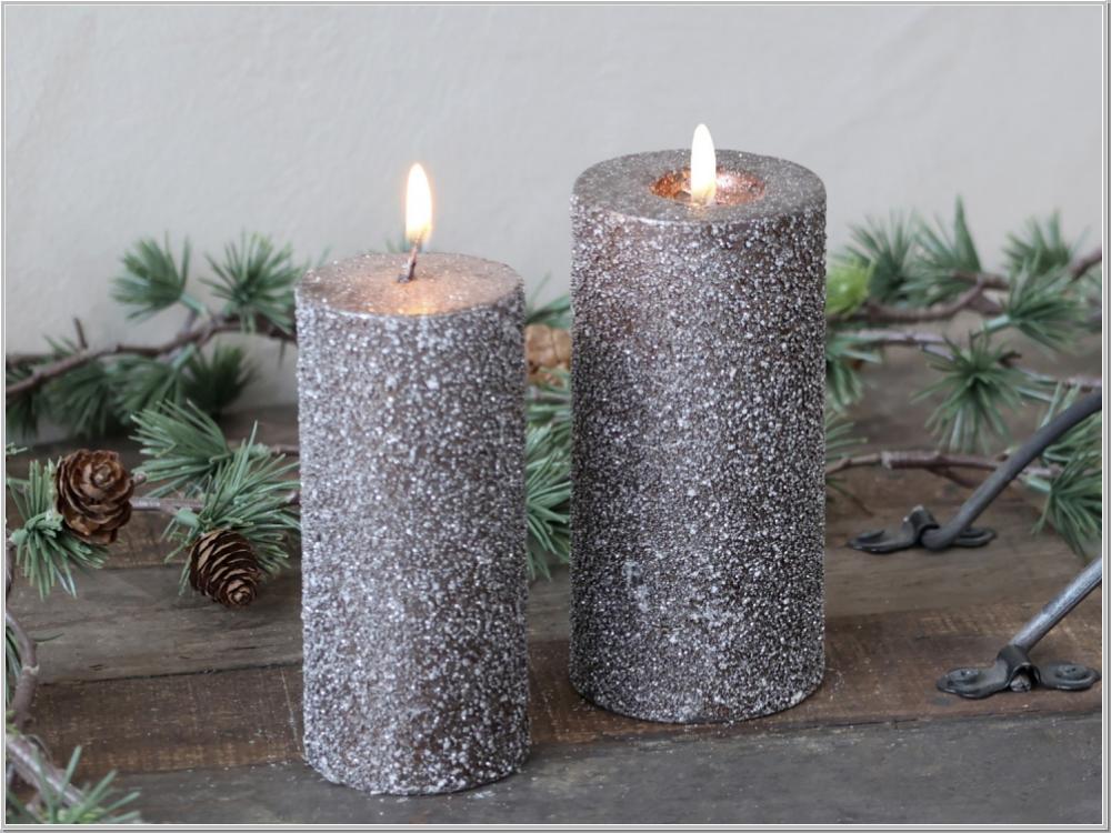 Preview: Macon rustikale Stumpenkerze Mokka Glitter H12x Ø6cm Preview: Macon rustikale Stumpenkerze Mokka Glitter H12x Ø6cm