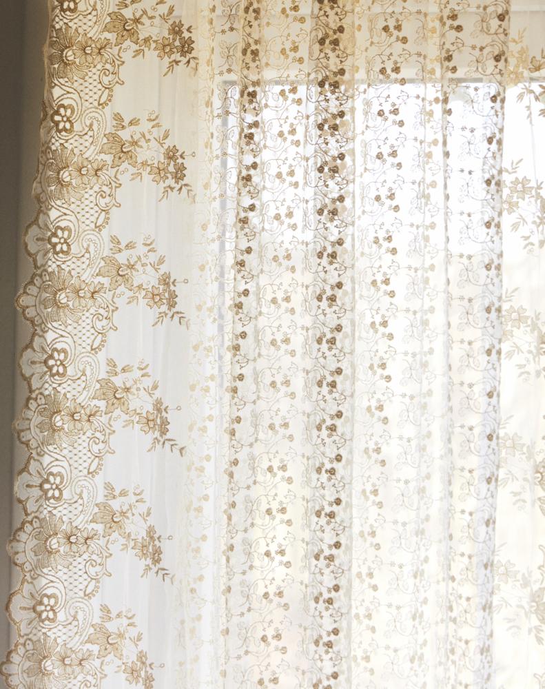 Preview: Femme Facon Vorhang Creme bestickt 140x220cm Preview: Femme Facon Vorhang Creme bestickt 140x220cm
