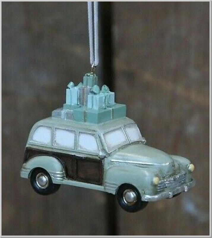 Baumschmuck Auto mit Paket 10x7cm Baumschmuck Auto mit Paket 10x7cm
