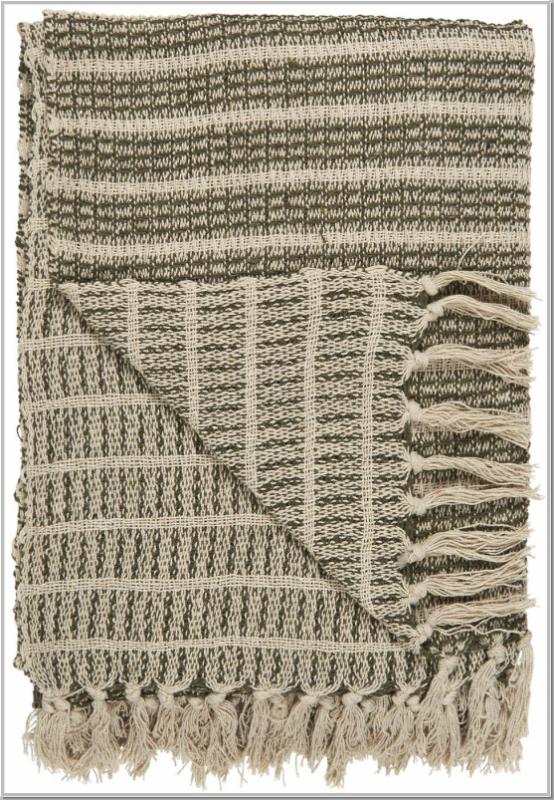 Plaid Strickdecke Creme/Olive 130x160cm mit Fransen Plaid Strickdecke Creme/Olive 130x160cm mit Fransen