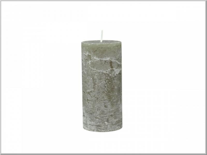 Macon rustikale Stumpenkerze OLIVE H15/Ø7cm Macon rustikale Stumpenkerze OLIVE H15/Ø7cm