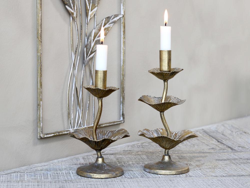 Preview: Candlestick brass with leaf decor H26412,5cm Preview: Candlestick brass with leaf decor H26412,5cm
