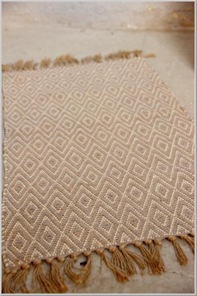 Preview: JDL Carpet Rose Creme 70x140cm Preview: JDL Carpet Rose Creme 70x140cm