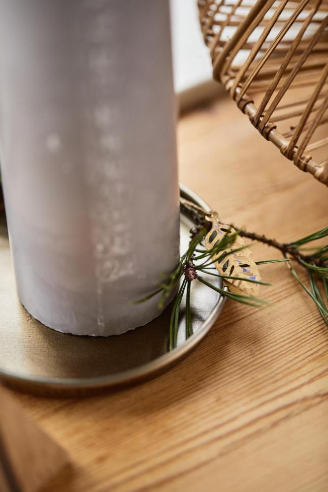 Preview: Adventskerze Weihnachtskerze m. geprägten Zahlen H30cm