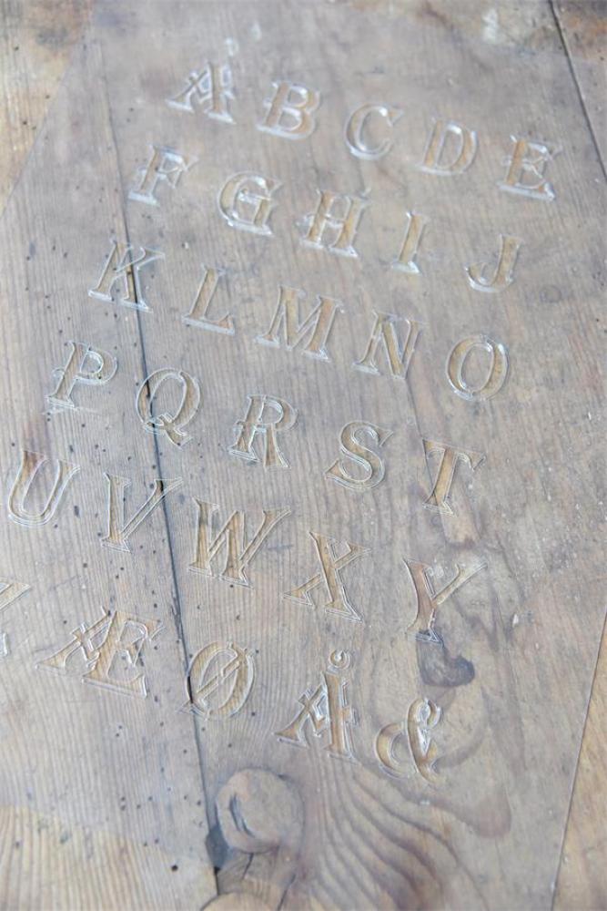 Stencil Corner Alphabet Shabby Chic