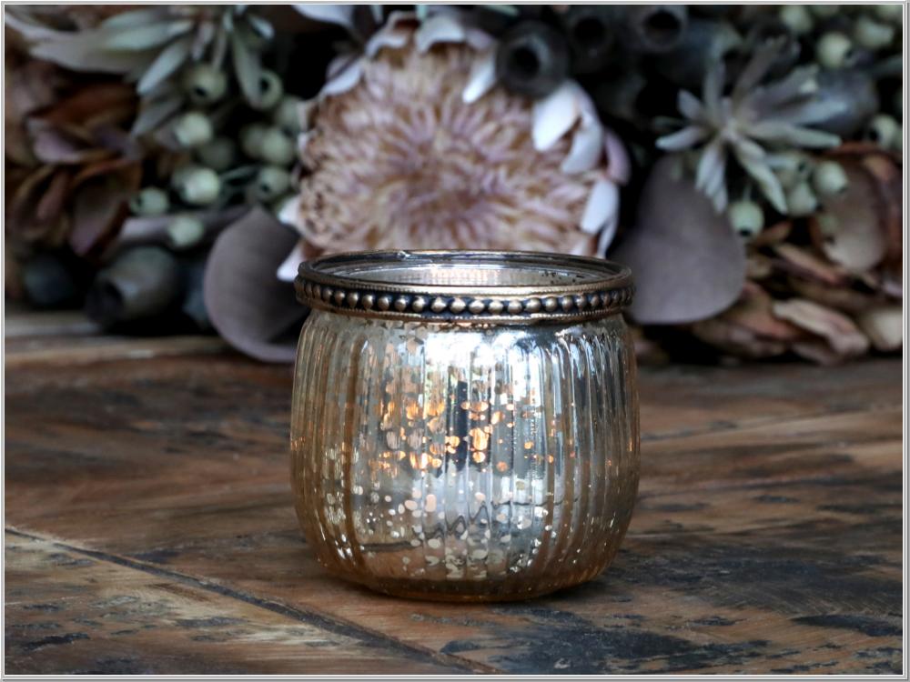 Tealight holder with pearl edge Ø7,5x7cm