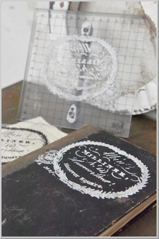 Jeanne d'Arc Living Stempel Text milliner 12x11cm